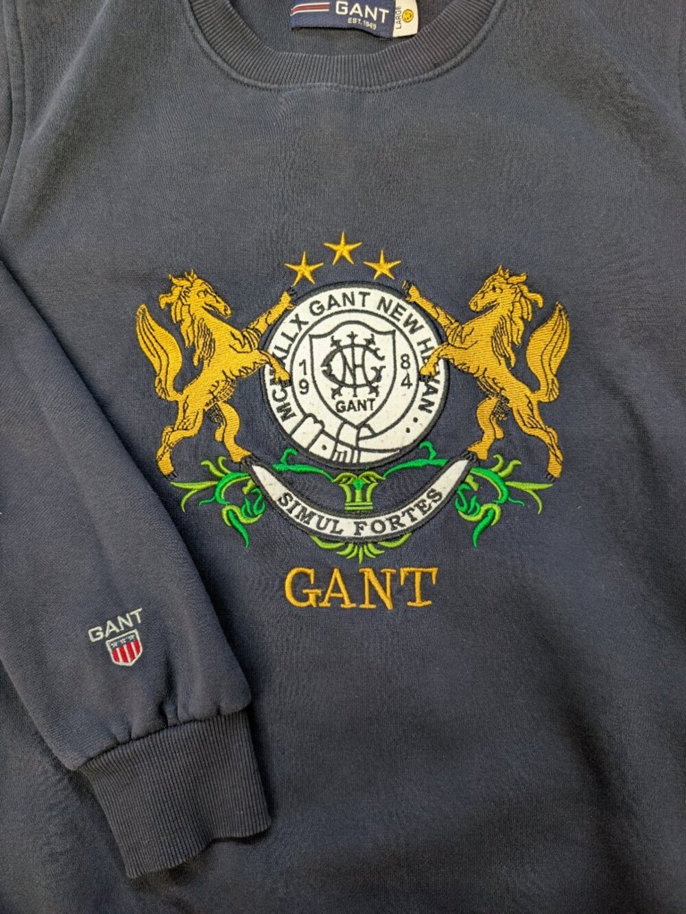 Vintage Gant McNally Crest Embroidered Crewneck Sweatshirt Navy Womens Large - Picture 2 of 7